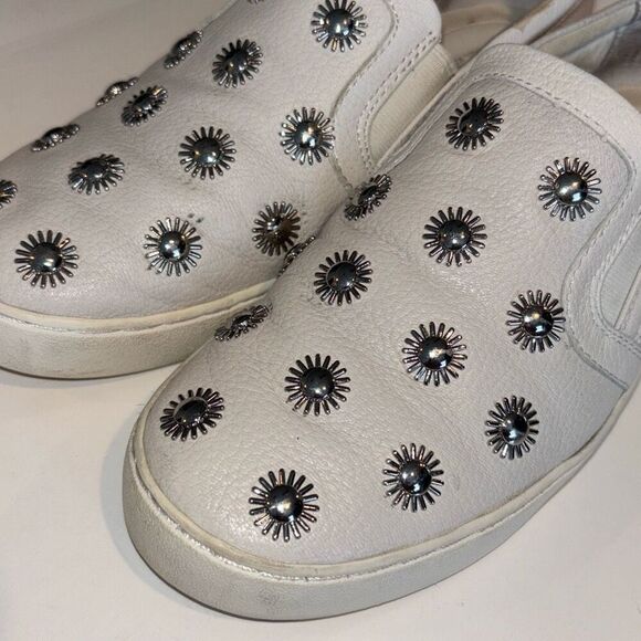 Michael Kors slip on Leo leather sneaker shoe white metallic stud Sz 6.5 EUC box - Picture 8 of 10